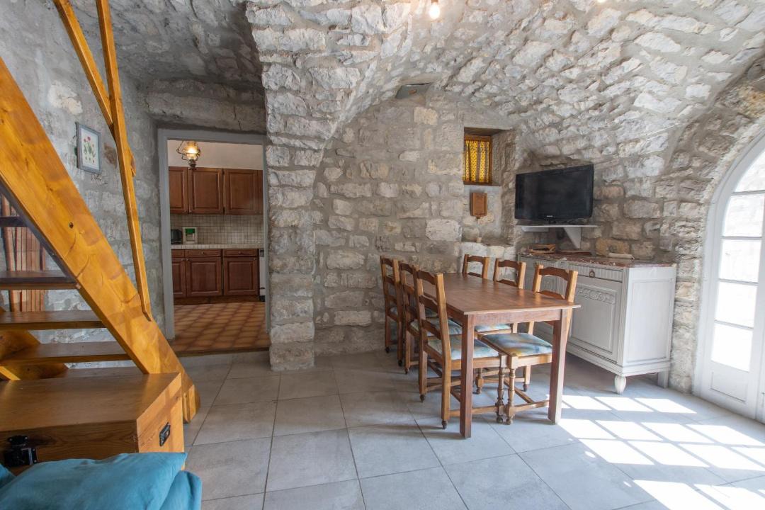Photo of Others in Berrias-et-Casteljau