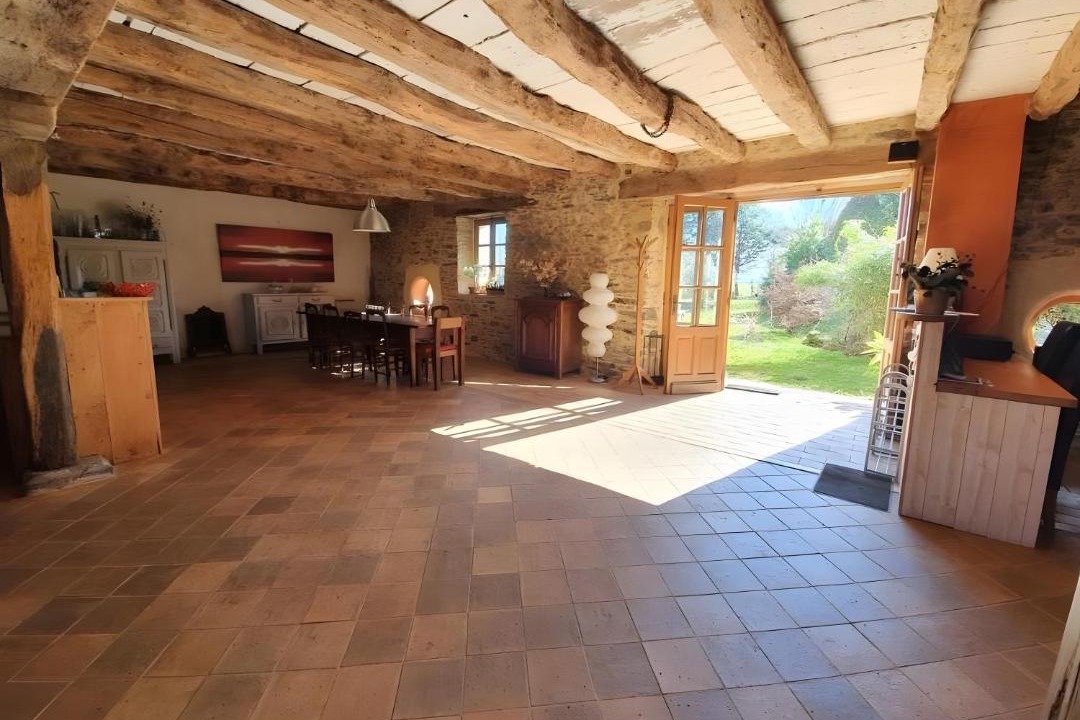 Photo of Others in Andouque