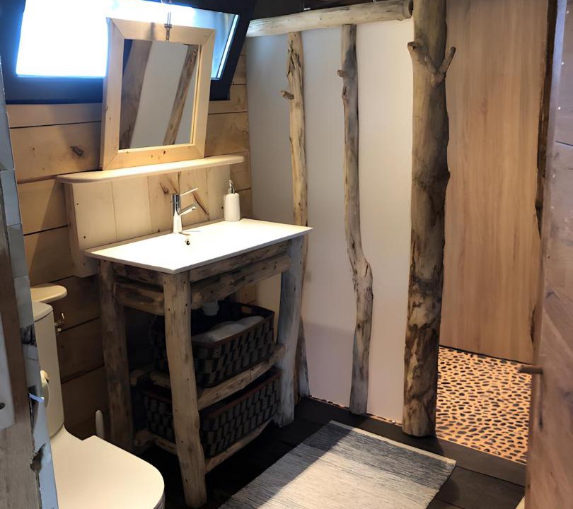 Photo of Bathroom in Brissac-Quince