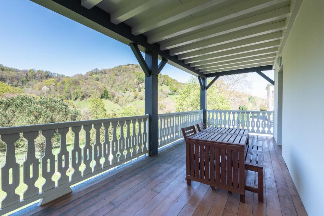 Photo of Patio Balcony in Bagneres-de-Bigorre