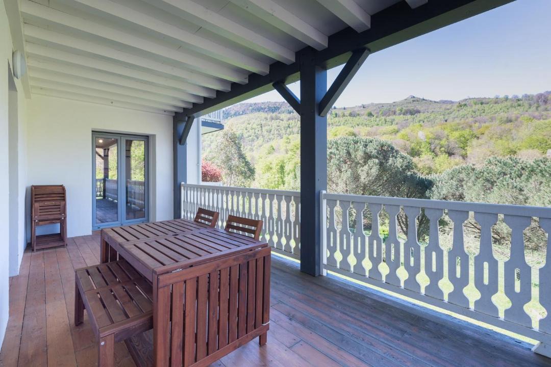 Photo of Patio Balcony in Bagneres-de-Bigorre