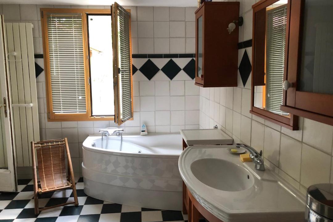 Photo of Bathroom in Espaly-Saint-Marcel