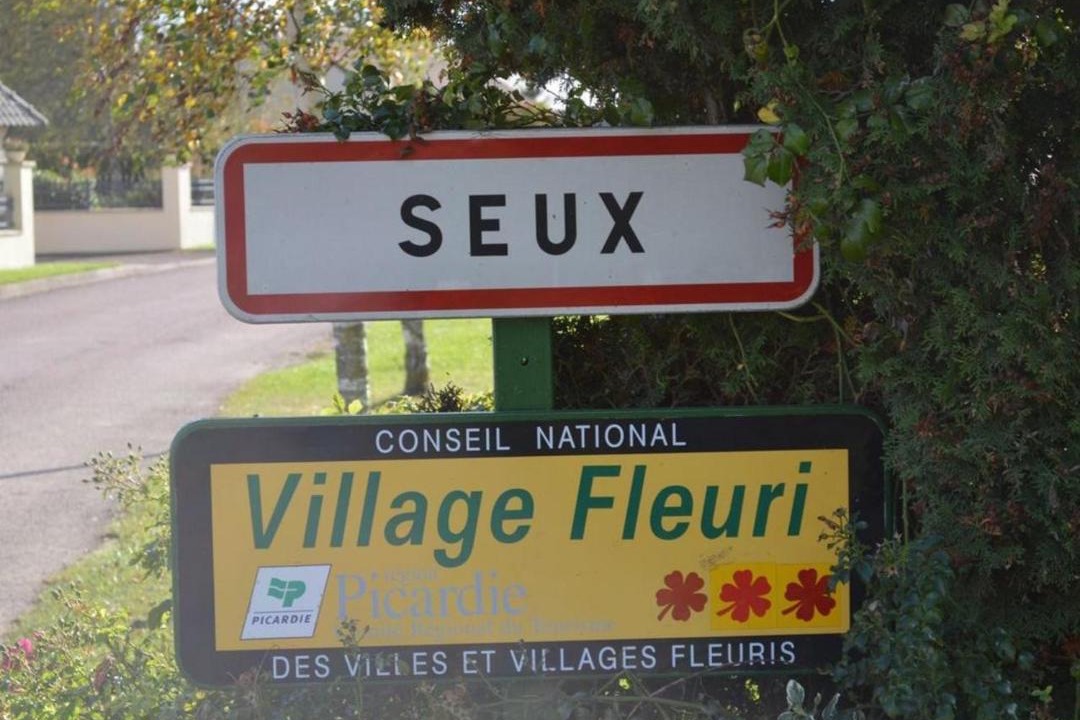 Photo of Others in Seux