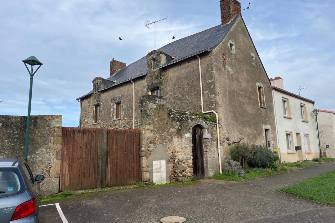 Photo of Buildings in Frossay