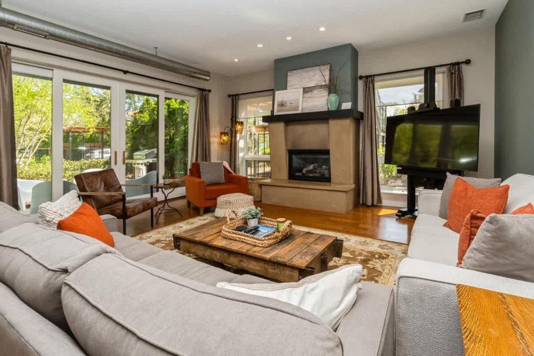 Photo of Livingroom in Shorewood-Tower Hills-Harbert