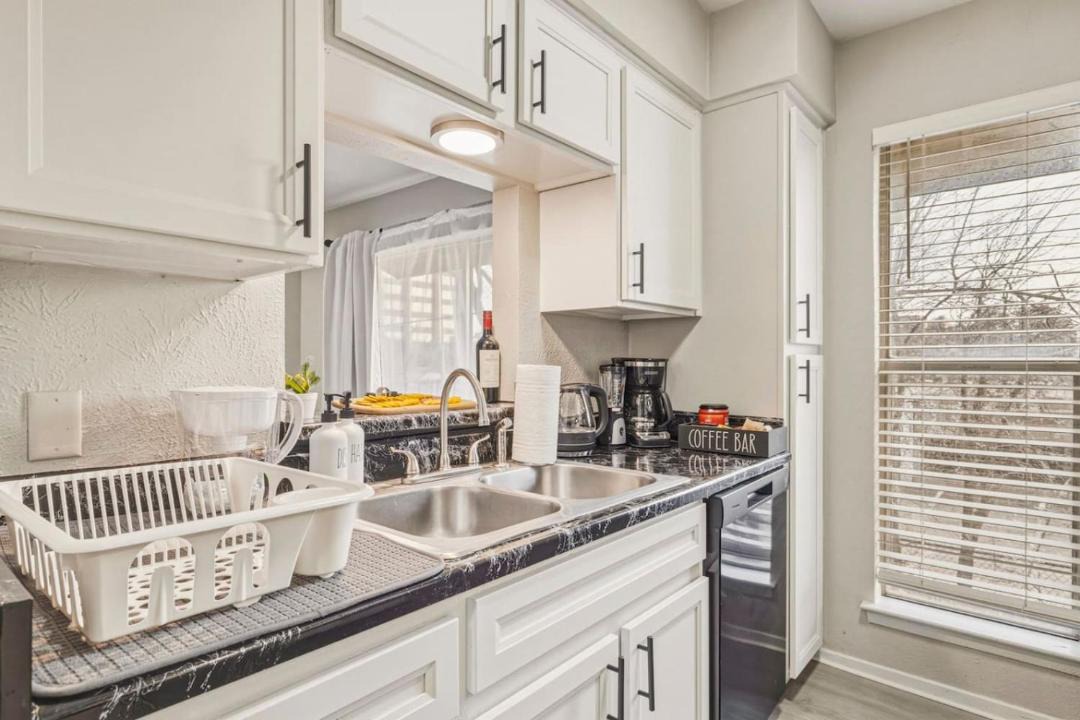 Photo of Kitchen in Far North Dallas