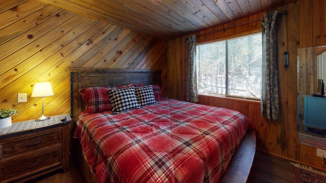 Photo of Bedroom in Overlook Park