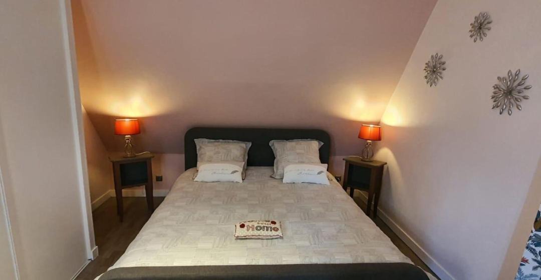 Photo of Bedroom in Pont-l'Eveque