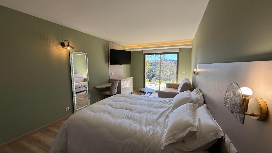 Photo of Bedroom in Coucouron