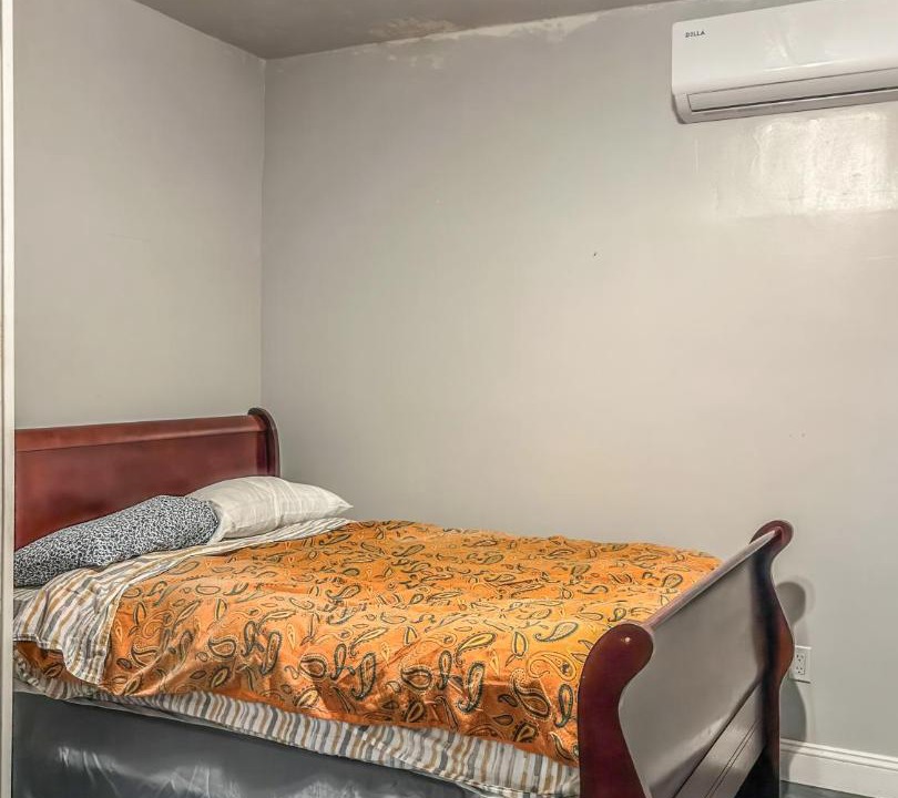 Photo of Bedroom in Crockett