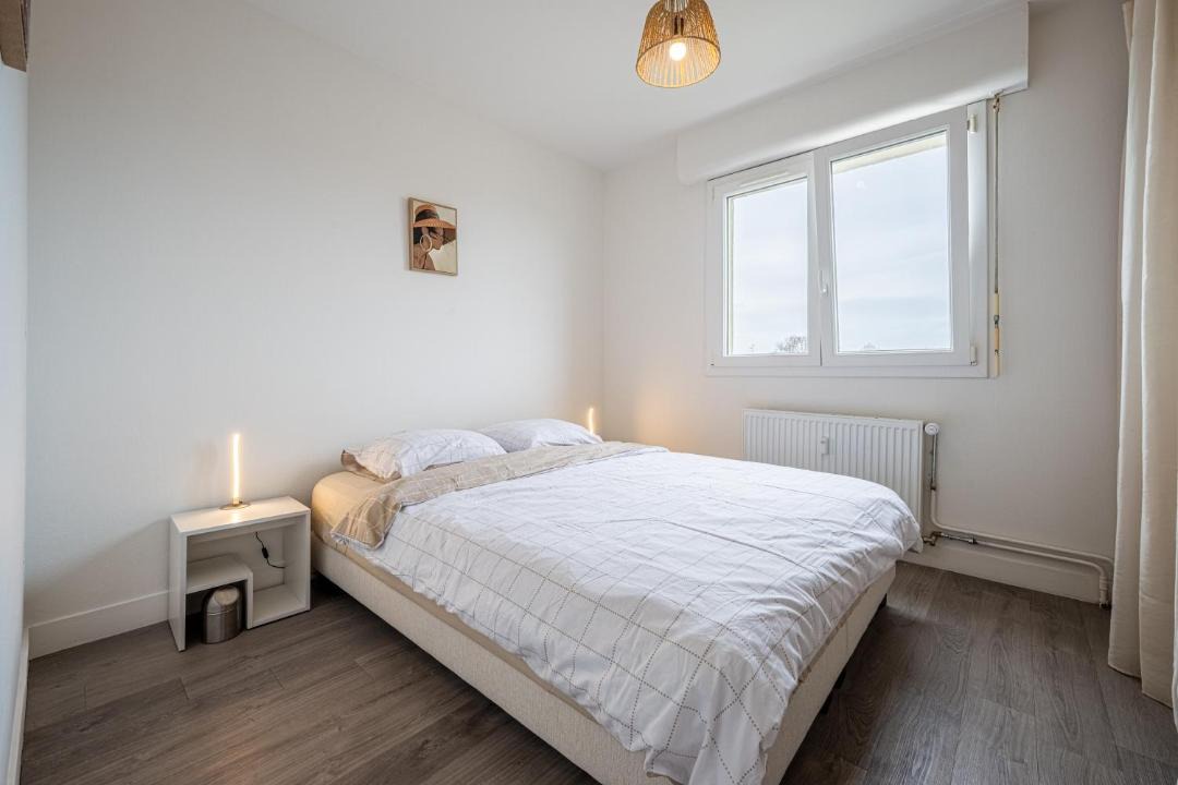 Photo of Bedroom in Saint-Ouen