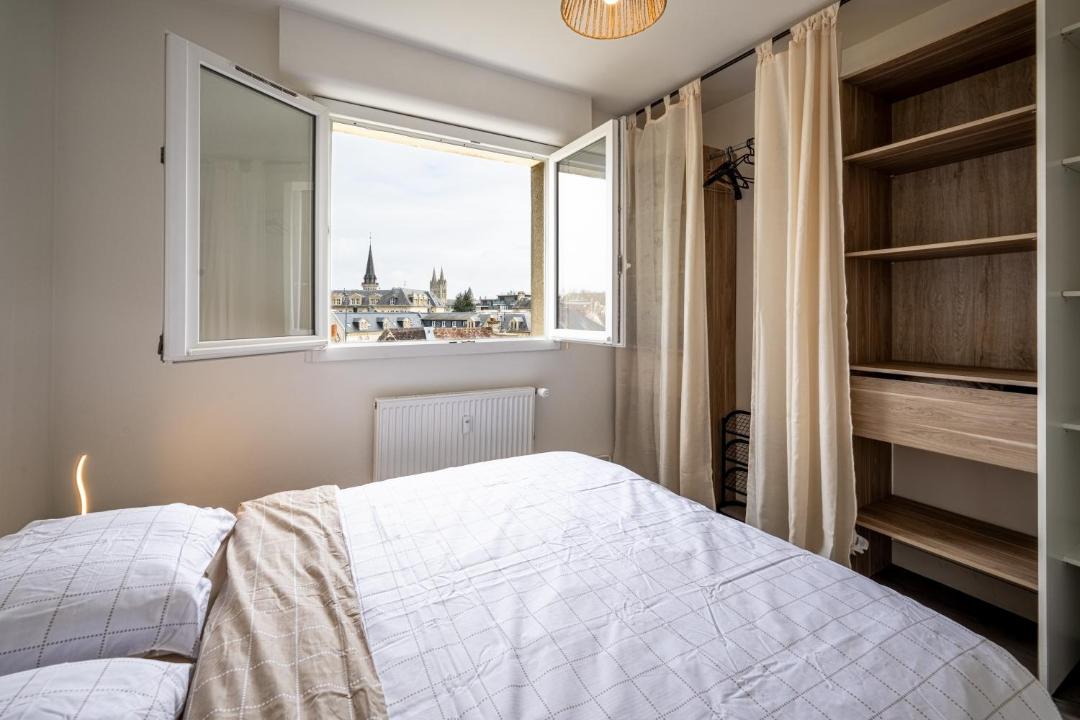 Photo of Bedroom in Saint-Ouen