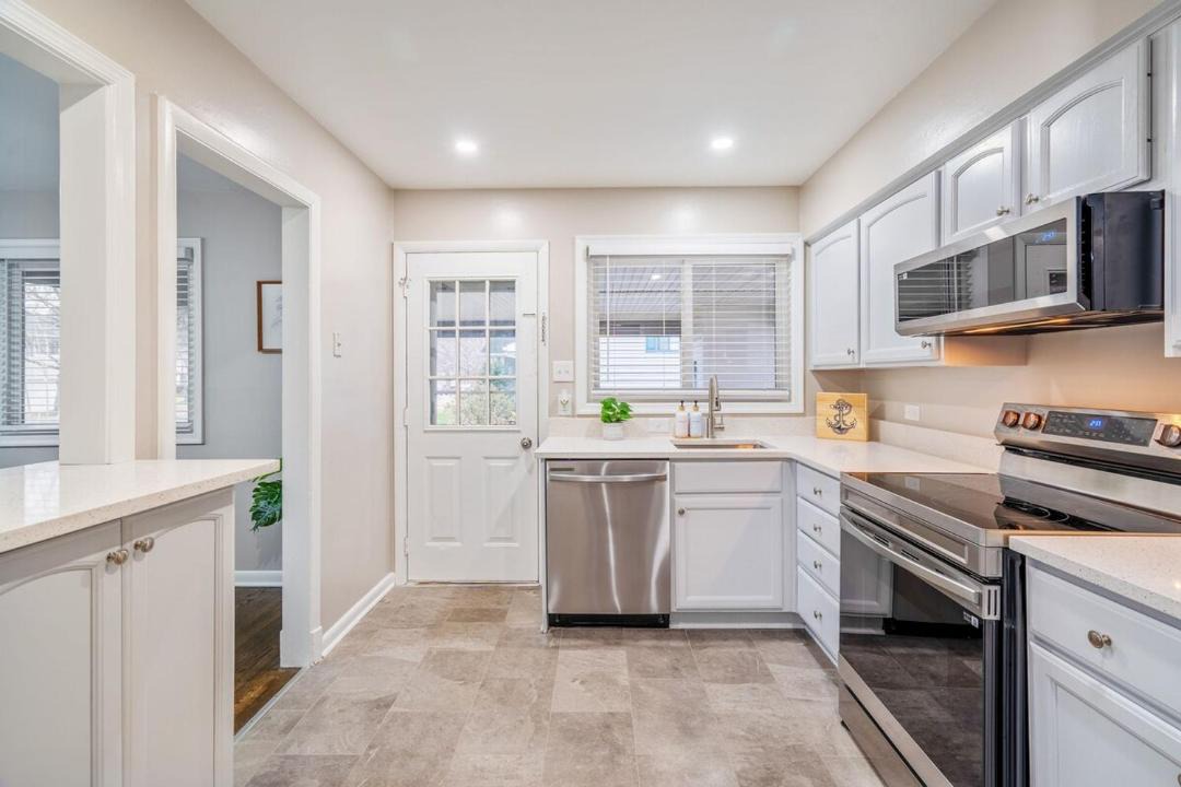 Photo of Kitchen in Naval Academy