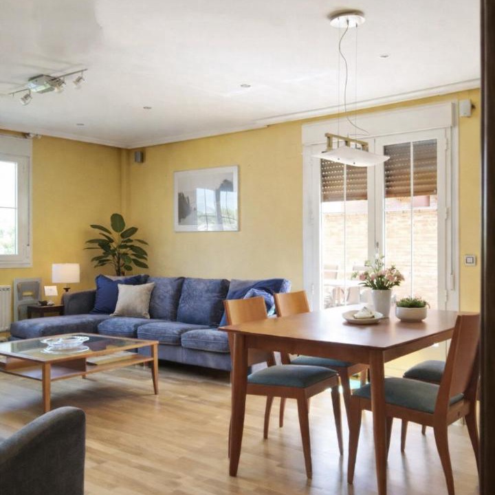 Photo of Livingroom in Oyon