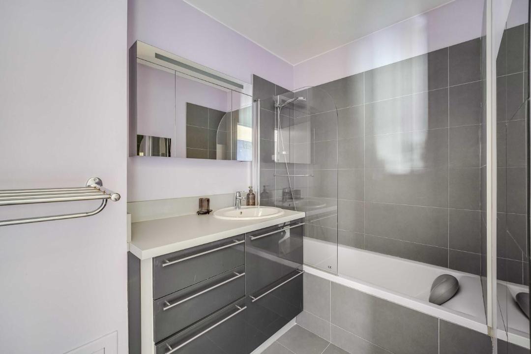 Photo of Bathroom in Faubourg de l'Arche