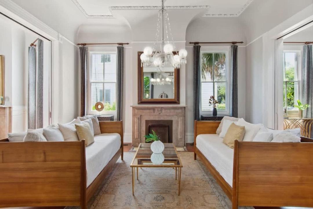 Photo of Livingroom in Seventh Ward