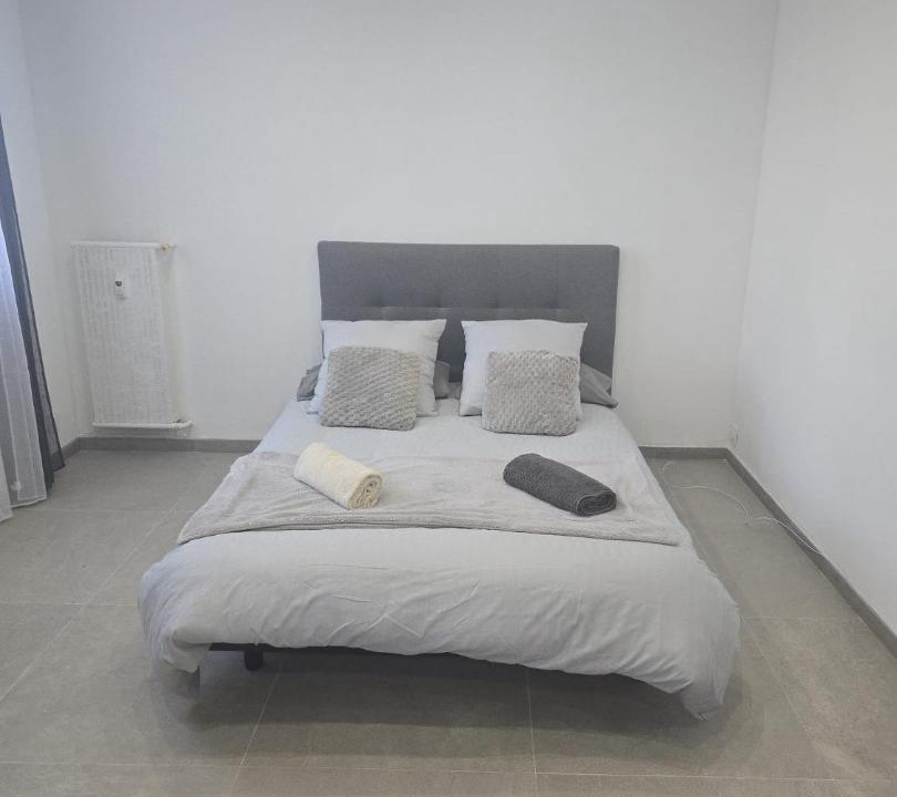 Photo of Bedroom in Le Pont-de-Claix