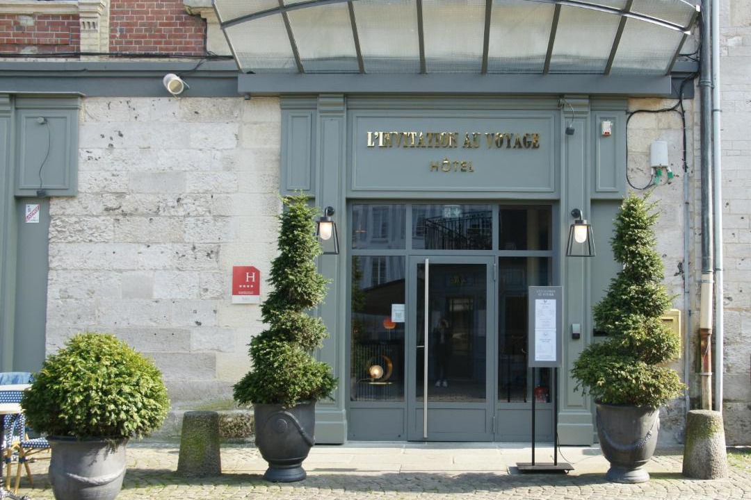Photo of Others in Enclos