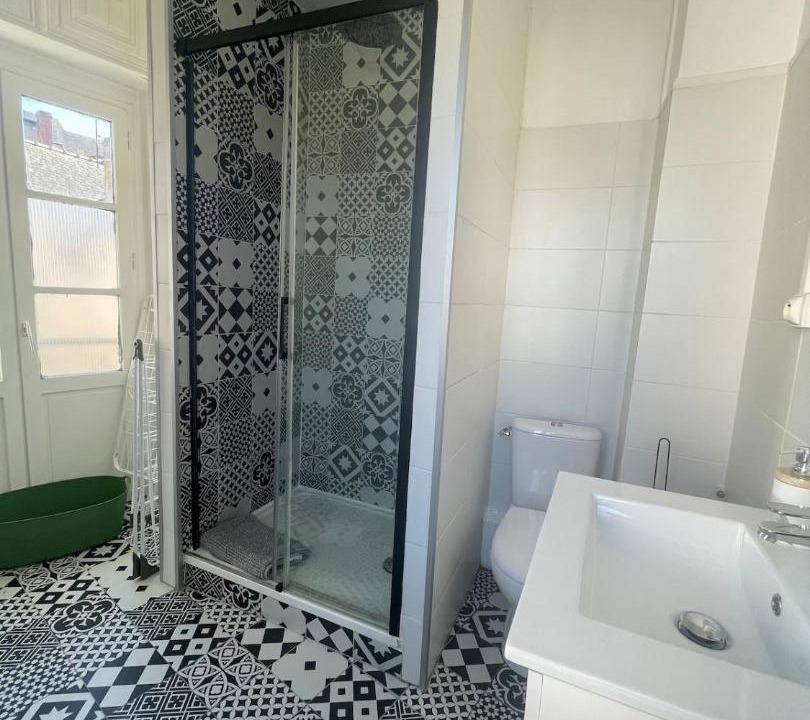 Photo of Bathroom in Laval