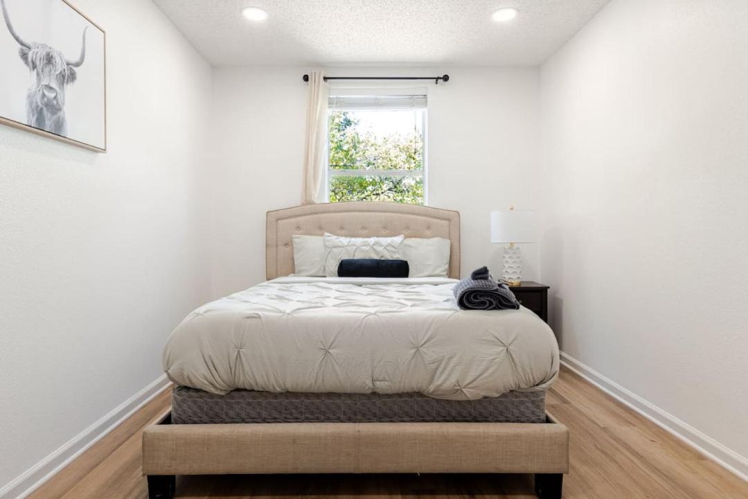 Photo of Bedroom in Brentwood