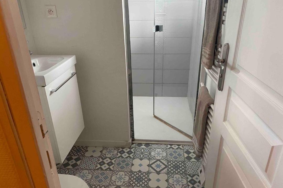 Photo of Bathroom in Cholet