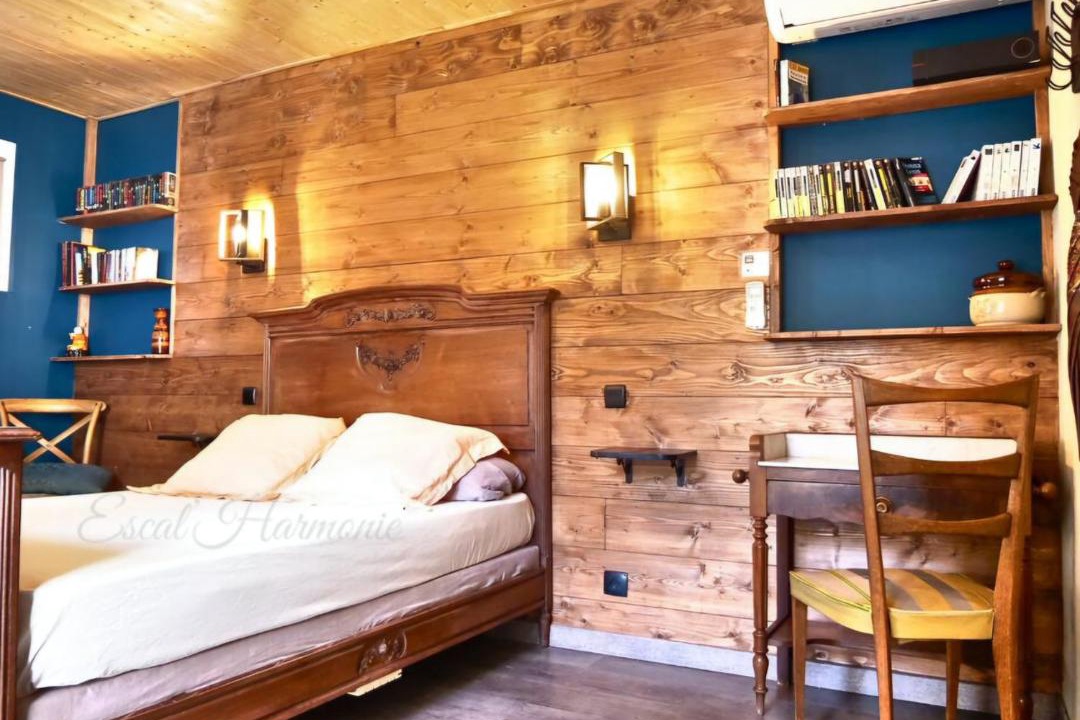 Photo of Bedroom in Saint-Laurent-d'Aigouze