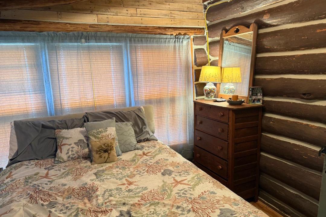 Photo of Bedroom in Secretary