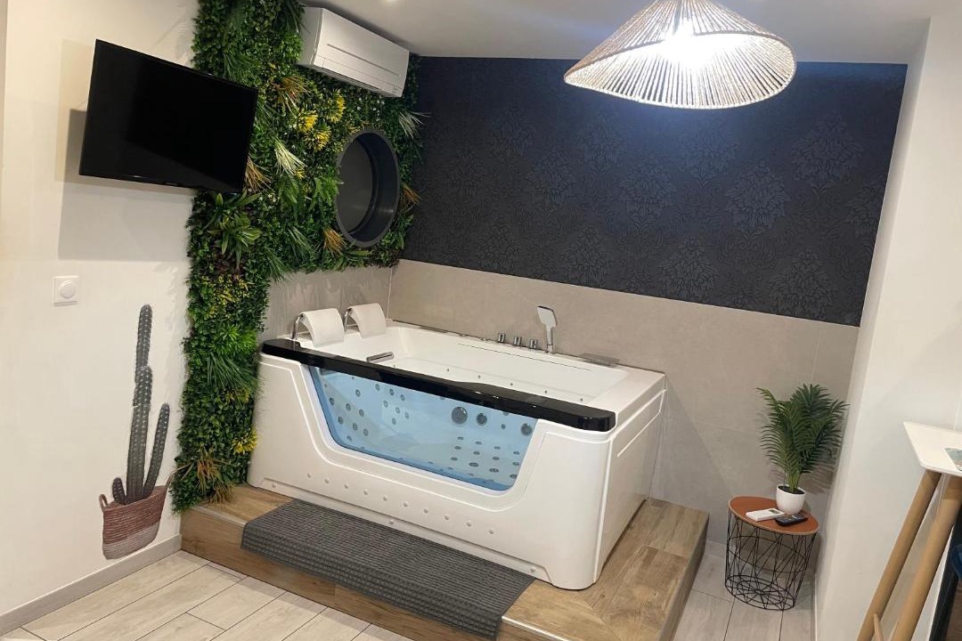 Photo of Bathroom in Sassenage