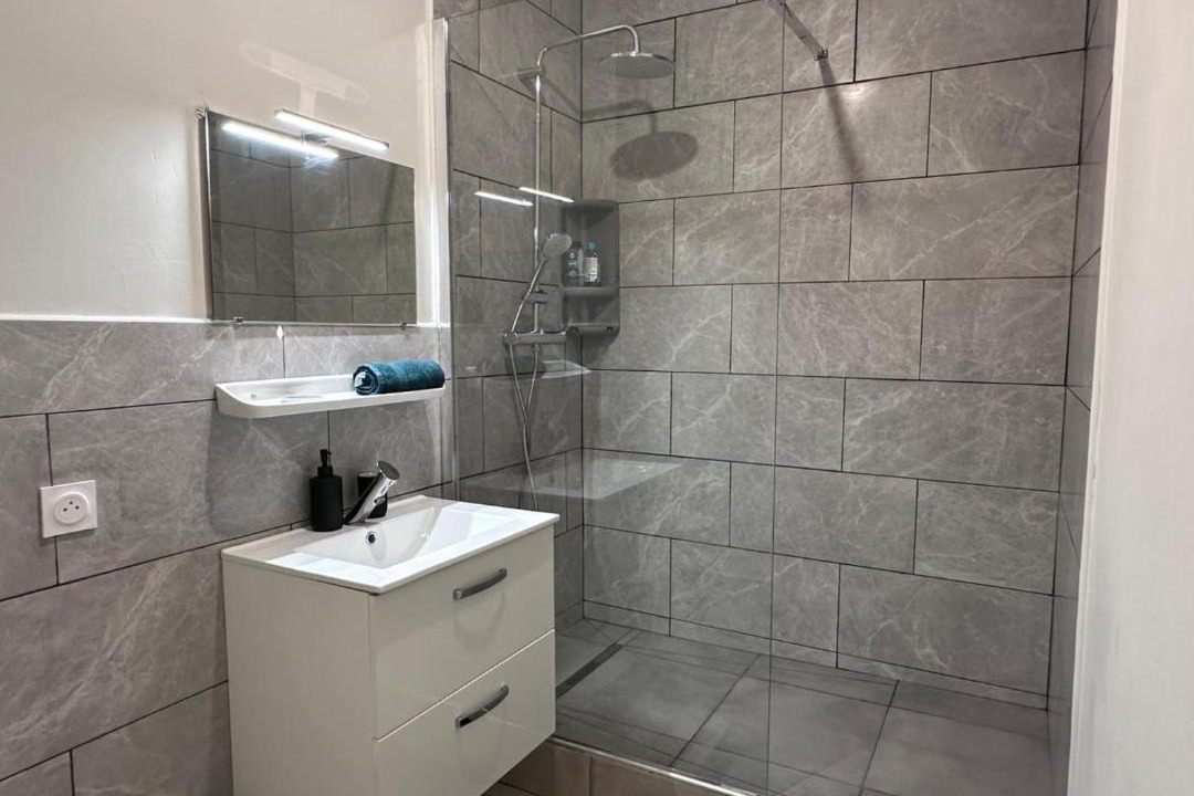 Photo of Bathroom in Flace
