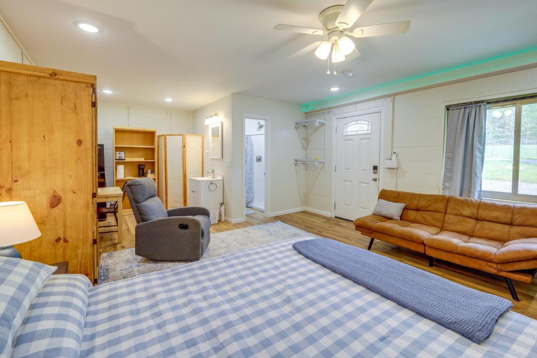 Photo of Bedroom in Clinton
