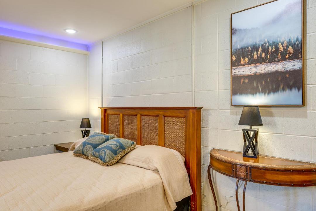 Photo of Bedroom in Clinton