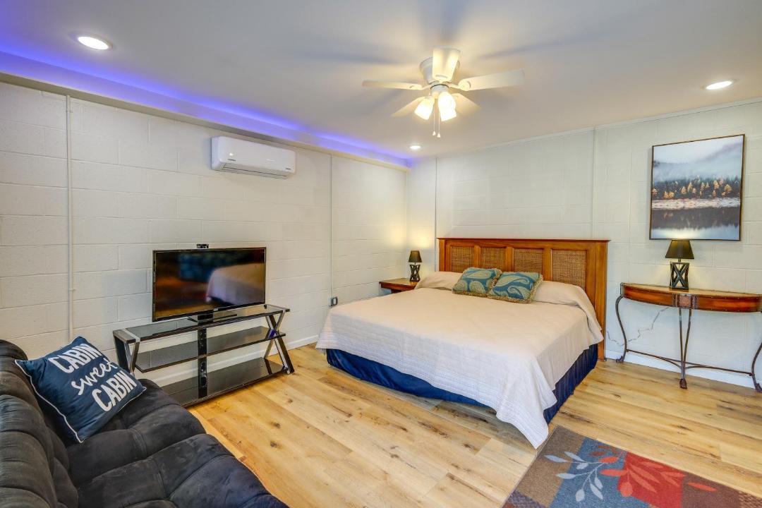 Photo of Bedroom in Clinton