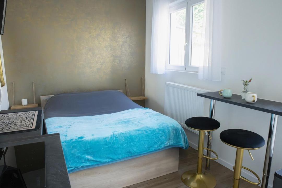 Photo of Bedroom in Caudebec-les-Elbeuf