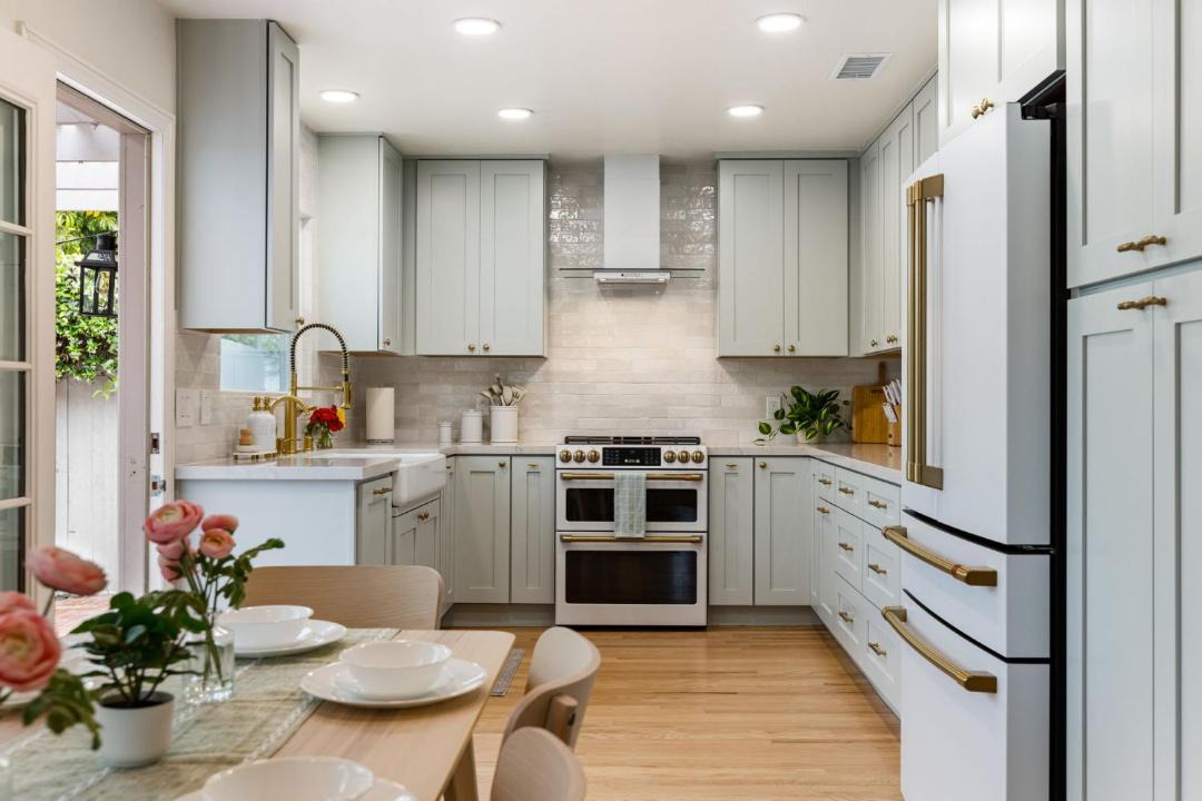 Photo of Kitchen in Beach Barber Tract