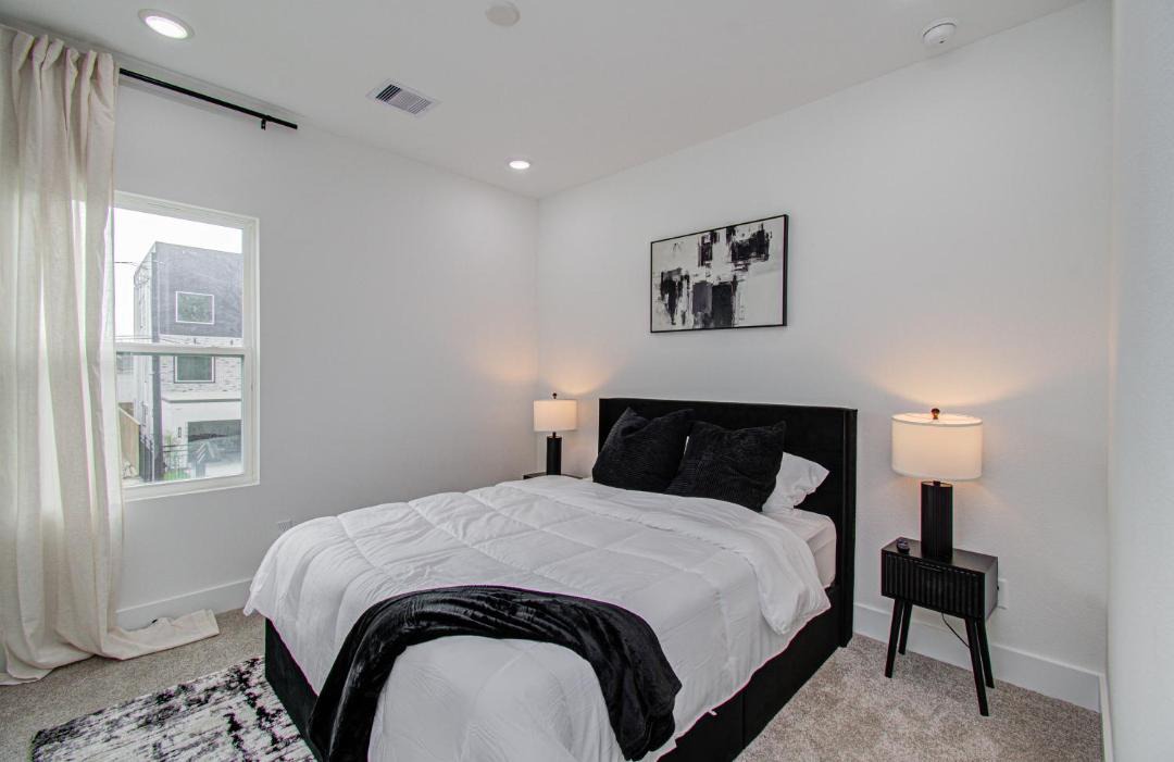 Photo of Bedroom in Northside