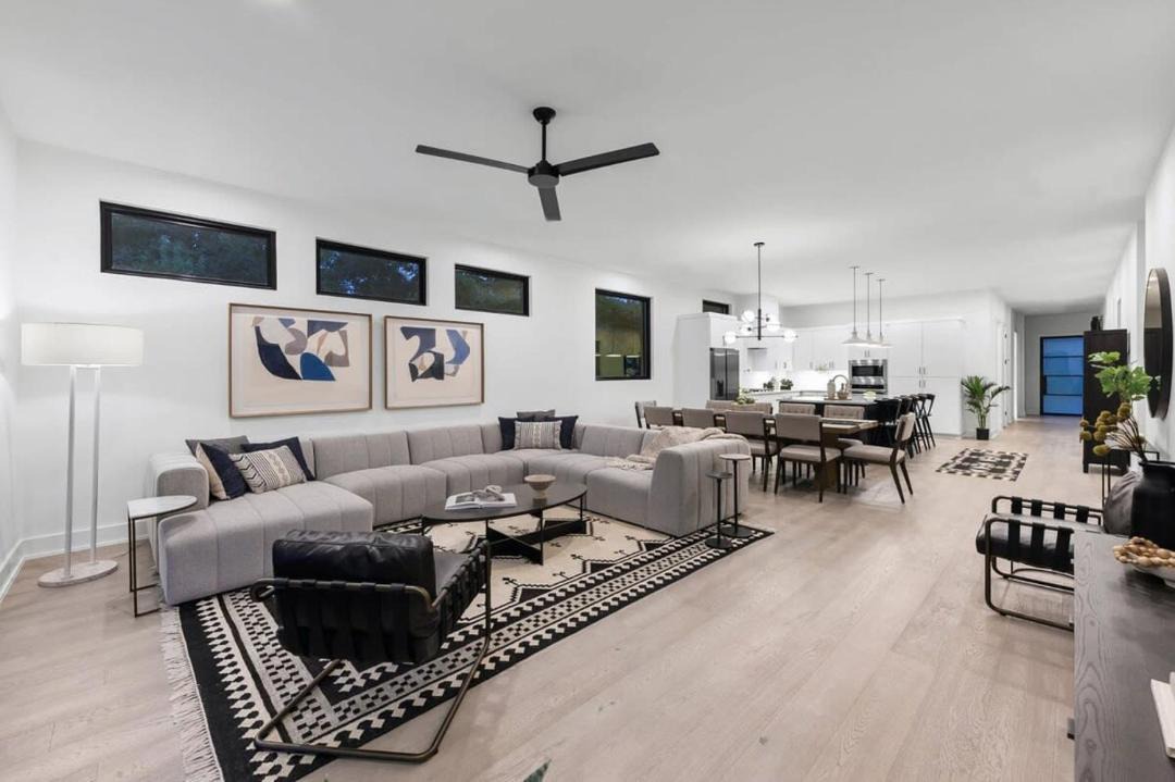 Photo of Livingroom in Montopolis