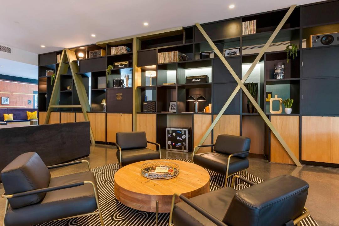 Photo of Livingroom in Montopolis