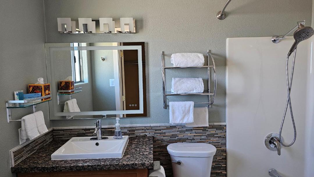 Photo of Bathroom in Blythe