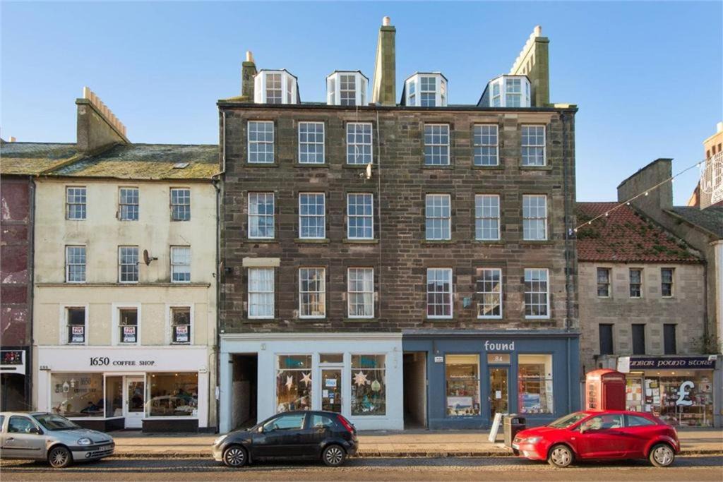 Photo of Buildings in Dunbar