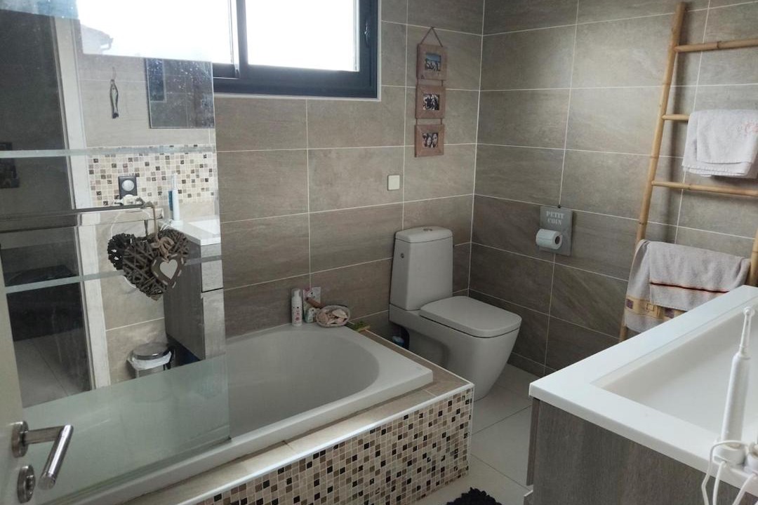 Photo of Bathroom in Alenya