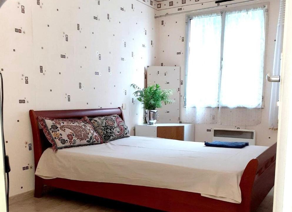 Photo of Bedroom in Argenteuil