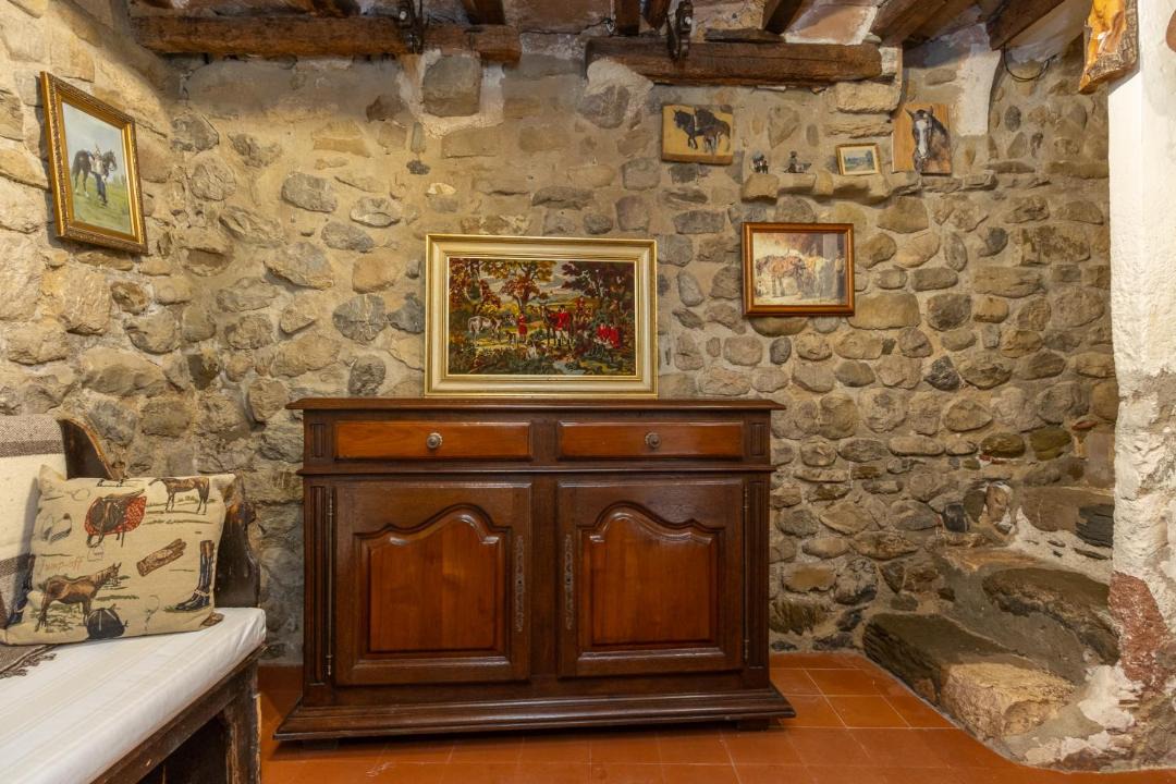 Photo of Others in Besalu