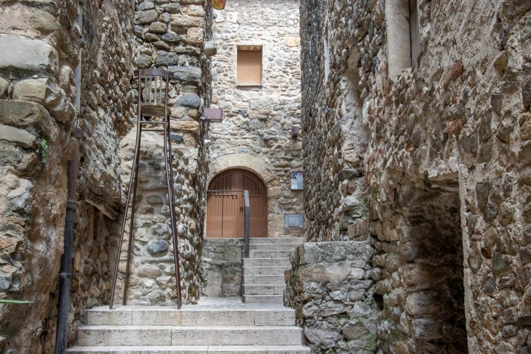 Photo of Buildings in Besalu