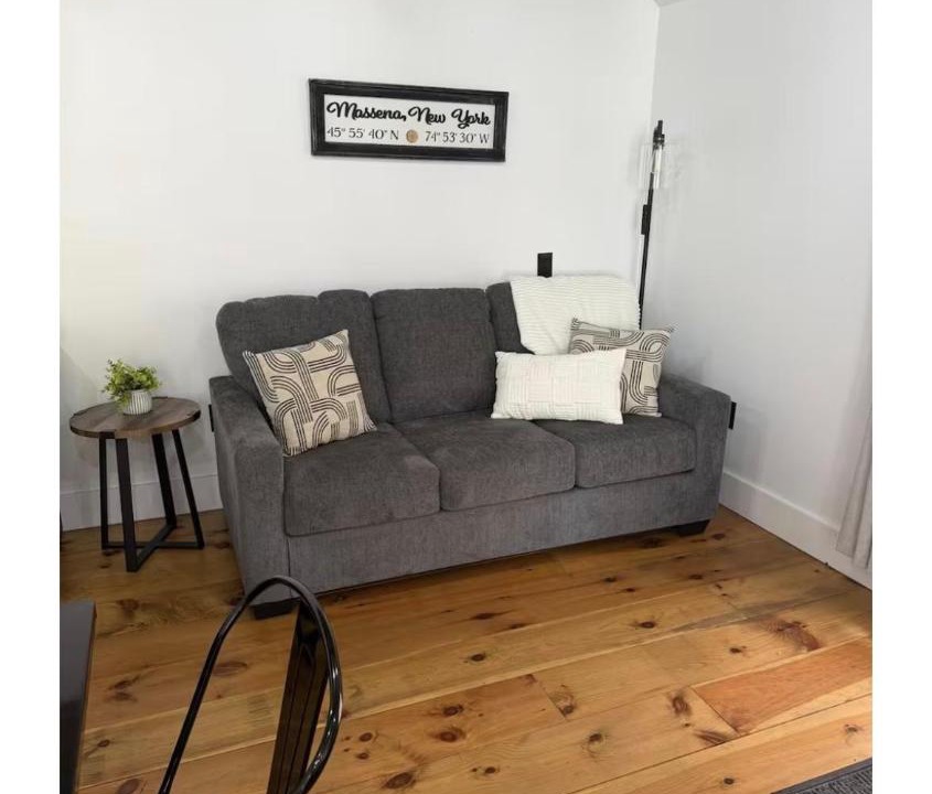 Photo of Livingroom in Massena
