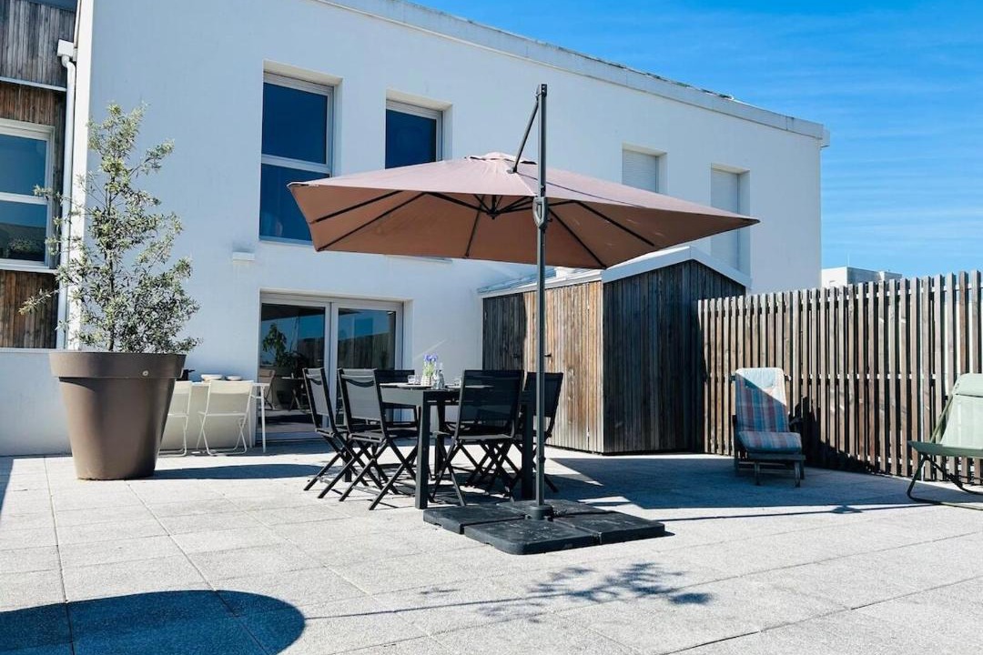 Photo of Patio Balcony in Les Hauts de Saint-Aubin