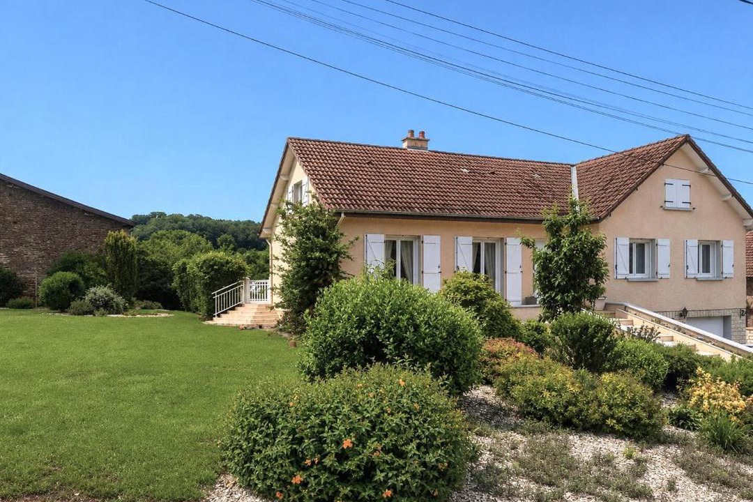 Photo of Others in Montlibert