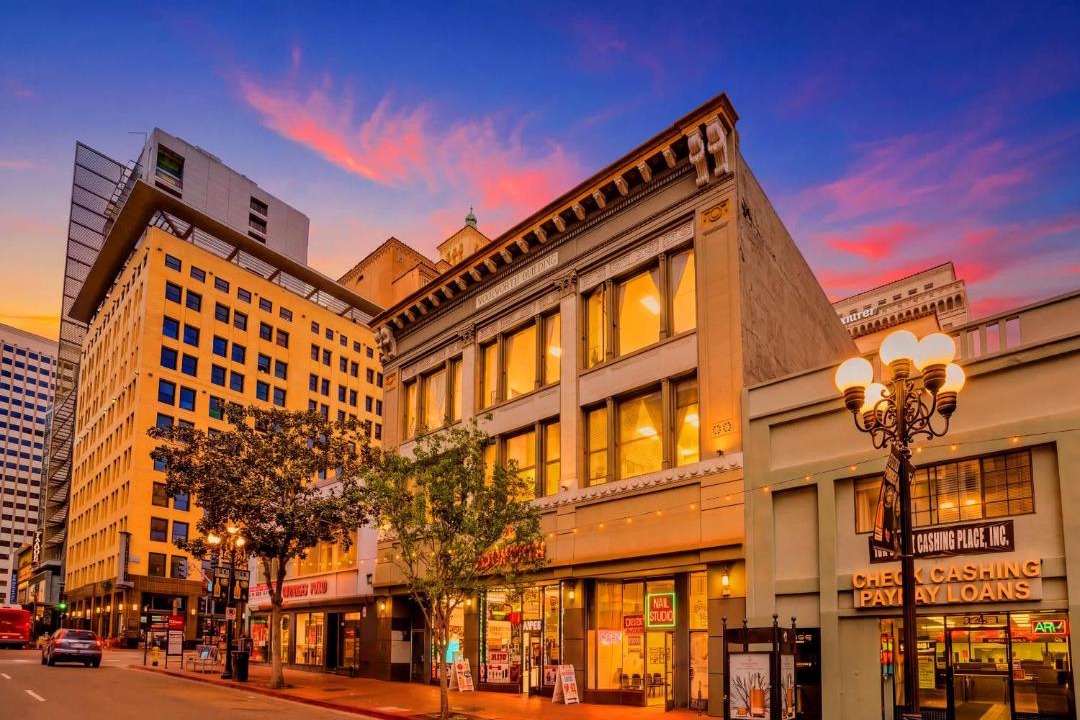 Photo of Others in Gaslamp Quarter