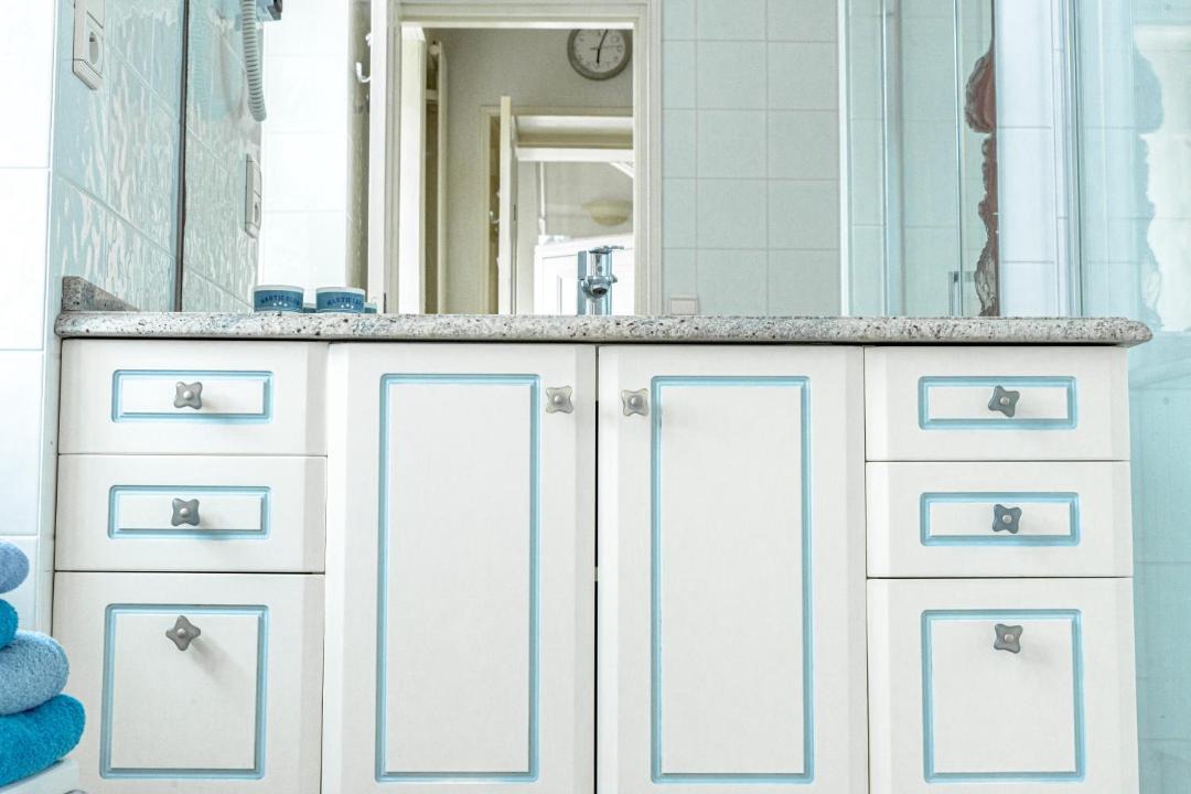Photo of Bathroom in Luc-sur-Mer