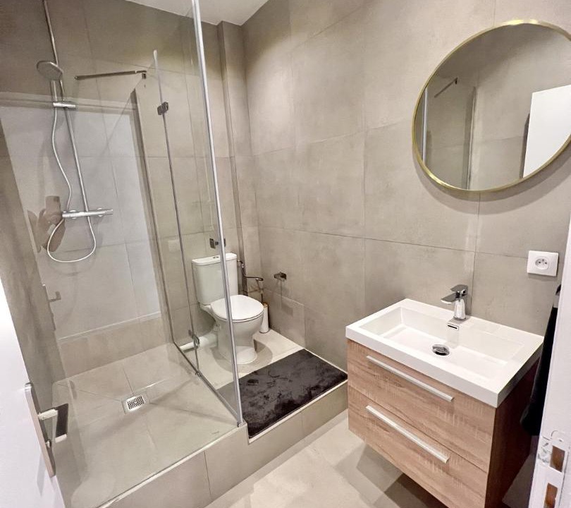 Photo of Bathroom in Charonne