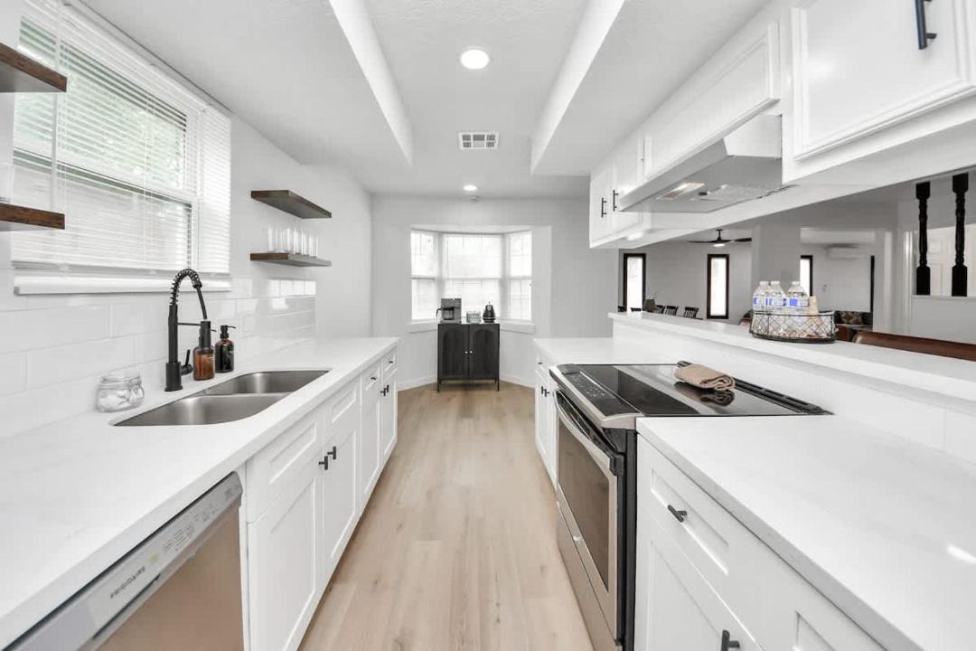 Photo of Kitchen in Southbelt/Ellington